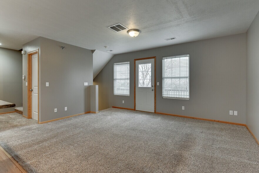 Building Photo - 6759 S 181st Ct