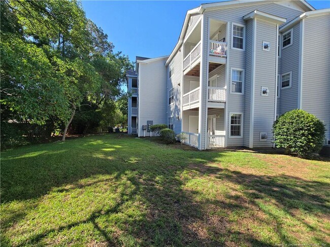 Building Photo - 267 Waterdown Dr