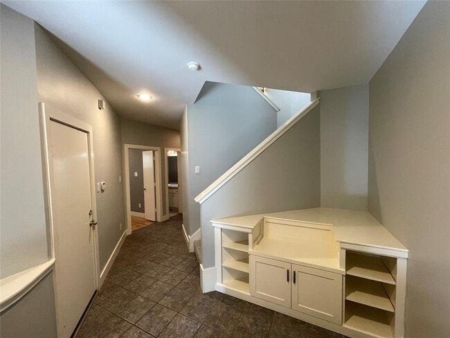 Building Photo - 9822 Samantha Suzanne Ct
