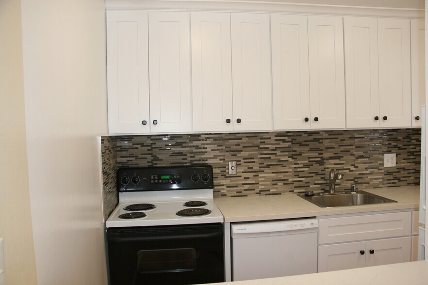 Building Photo - 3815 Harrison St