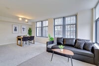 Building Photo - 550 14th St S