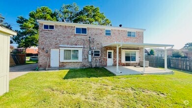 Building Photo - 888 Legion Dr