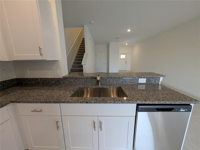 Building Photo - 32021 Spiceberry St