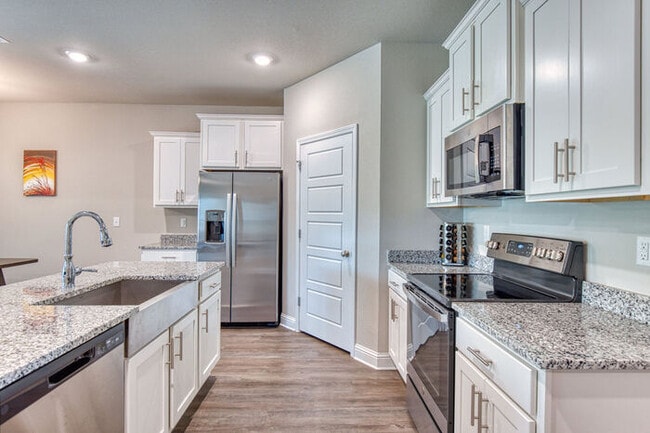 Building Photo - 5458 Leeds Ln