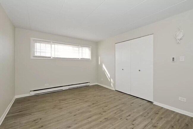 Building Photo - ? CHA Mobility Zone ? 2-Bedroom, Fully Renovated, Modern Upscale Apartment ?