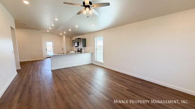 Building Photo - 2170 Langford Ave