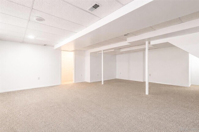 Building Photo - 22733 Coachlight Cir