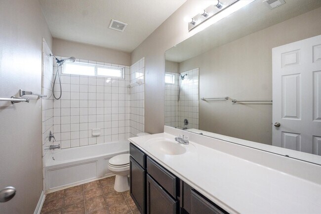 Building Photo - 10902 Barker View Dr