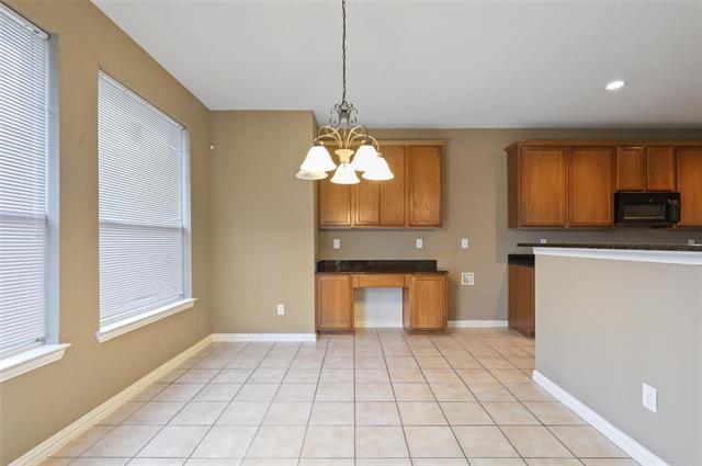 Building Photo - 628 Daisy Dr