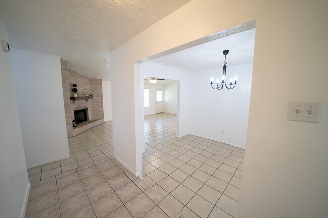 Building Photo - 24019 Pepperrell Pl St