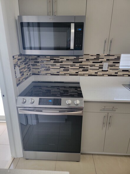 Building Photo - 510 NW 113th St