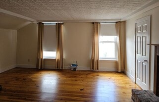 Building Photo - 127 S 4th St
