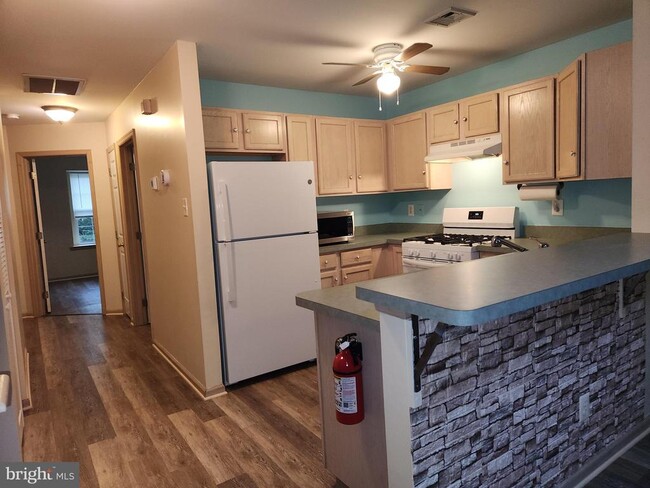 Building Photo - 21 Timberline Dr