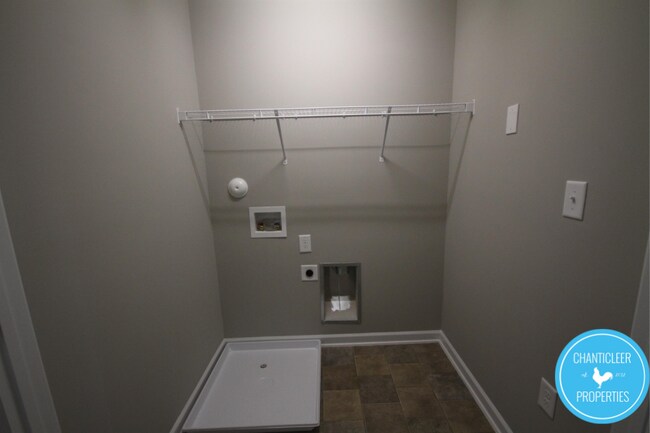 Building Photo - 2233 Sunny Cove Dr