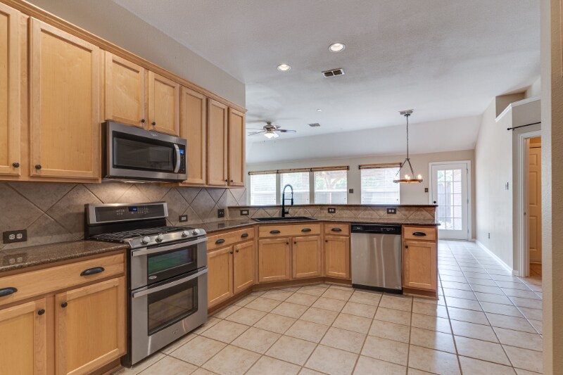 Building Photo - 6412 Autumn Trail