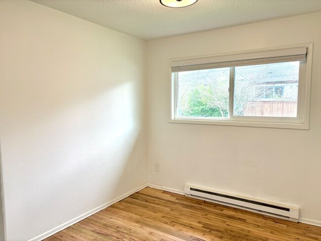 Building Photo - HALPC04