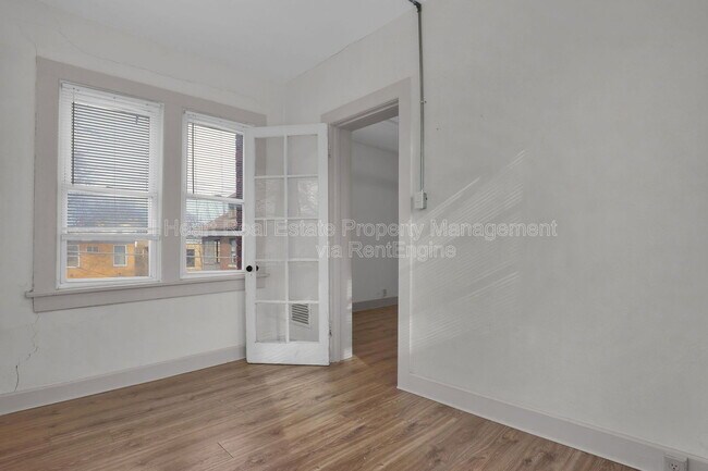 Building Photo - 269 Morrison Ave