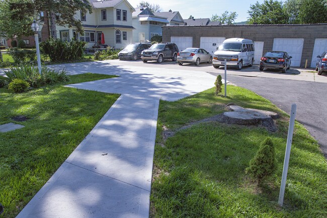 Building Photo - 950. AMERICA REALTY PA LIC LONG TERM RENTALS