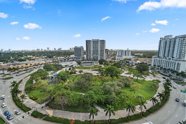 Building Photo - 1830 Radius Dr