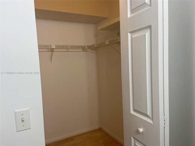 Building Photo - 1100 SW 128th Terrace