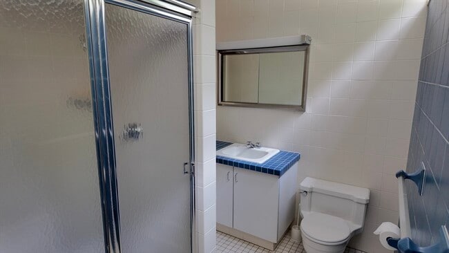 Building Photo - 14 Overlook Dr