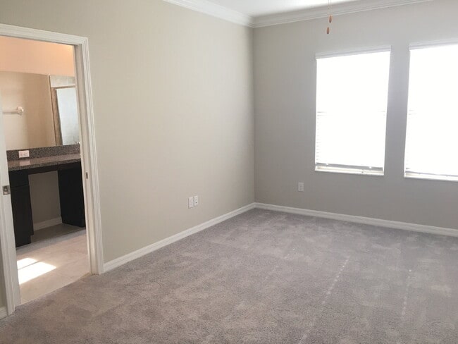 Building Photo - 8069 Rolling Shell Trail