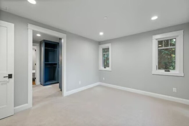 Building Photo - 3Bd/3.5Ba Kirkland House