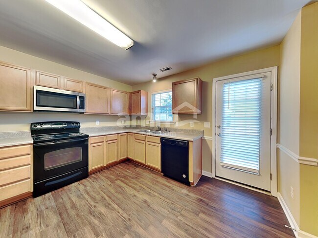 Building Photo - 5137 Brahman Dr