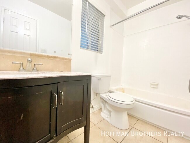 Building Photo - 10839 Morrison St