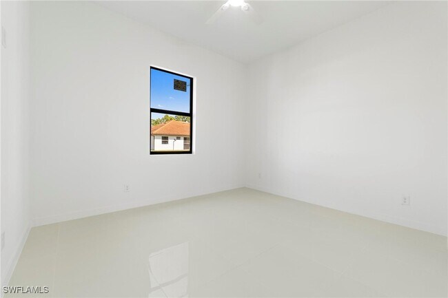 Building Photo - 2916 30th St SW