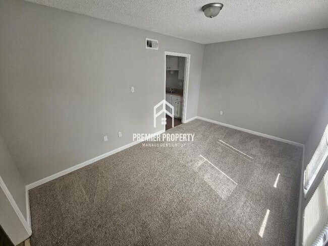 Building Photo - 4103 Friendship Ln