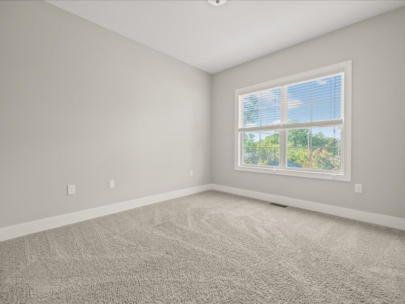 Building Photo - 417 grady way