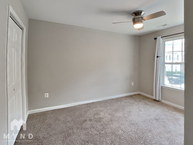 Building Photo - 10812 Galand Ct