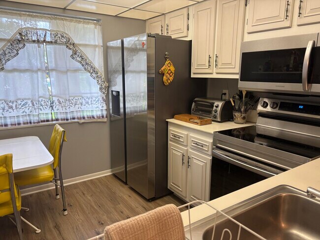 Building Photo - 2606 Nassau Bend