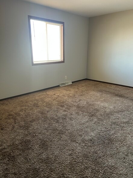 Building Photo - 3325 Kimball Rd