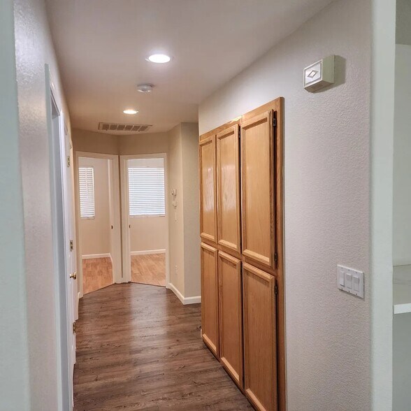 Building Photo - 9919 Tarzo Way