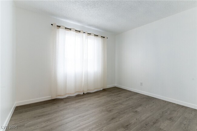 Building Photo - 601 Cabrillo Cir