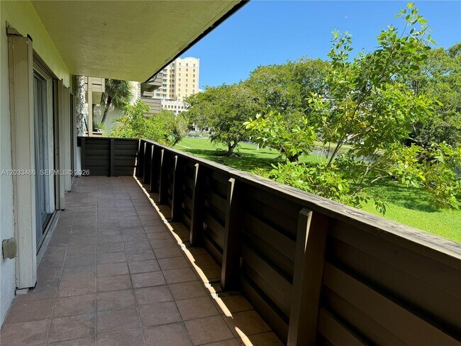 Building Photo - 8335 SW 72nd Ave