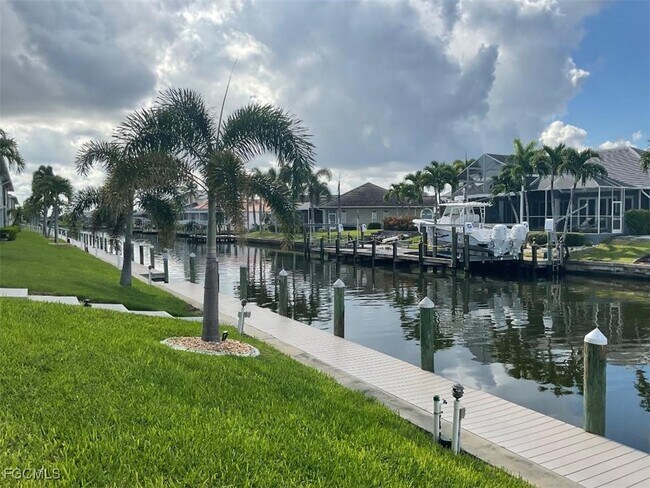 Building Photo - 922 SW 48th Terrace