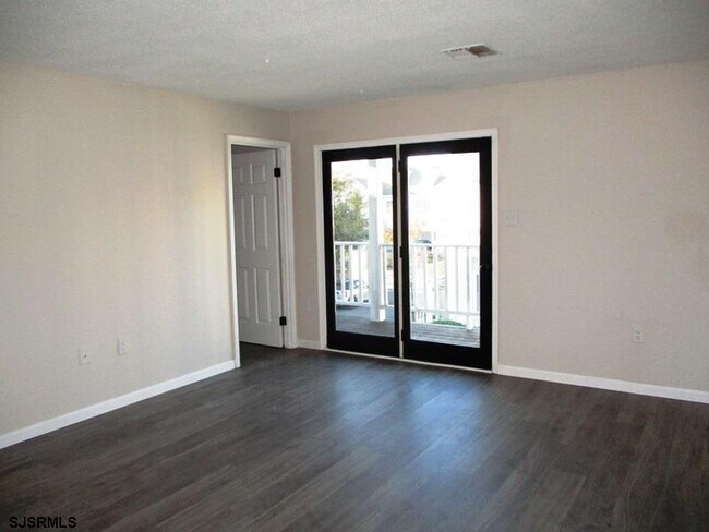 Building Photo - 14 Galleon Ct