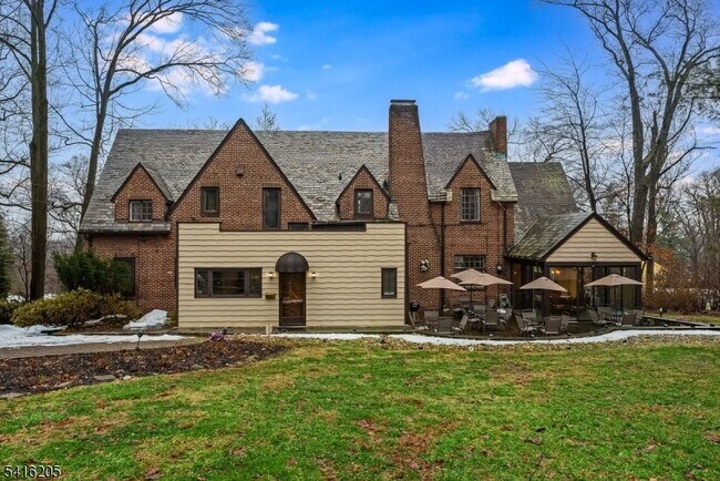 Building Photo - 123 N Wyoming Ave