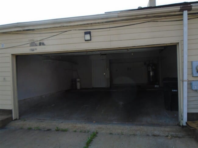 Building Photo - 10938 Village Bend Ln