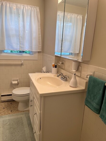 Bathroom 2 - 103 Alder Rd