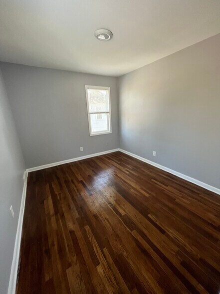 Building Photo - 212 Beacon Hill Ct