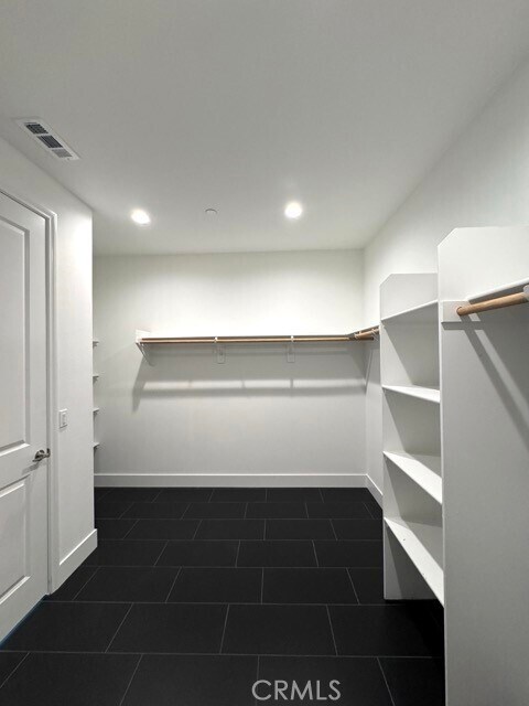 Building Photo - 25061 River Peak Dr