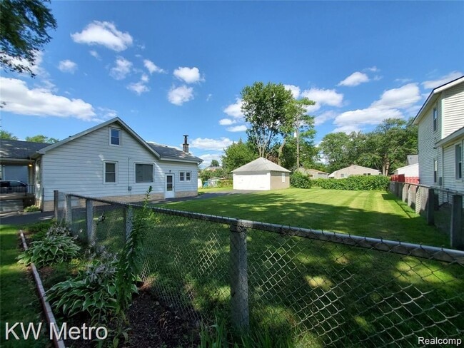 Building Photo - 27096 Hampden St