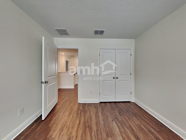 Building Photo - 27273 St Andrews Ave
