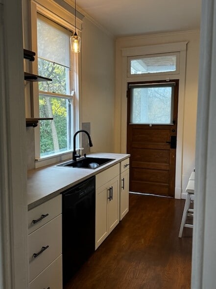 Building Photo - 517 Camden Ave