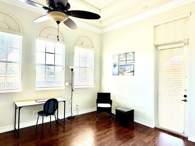 Building Photo - GORGEOUS 3 BEDROOM 2 BATH HOME IN PARKLAND