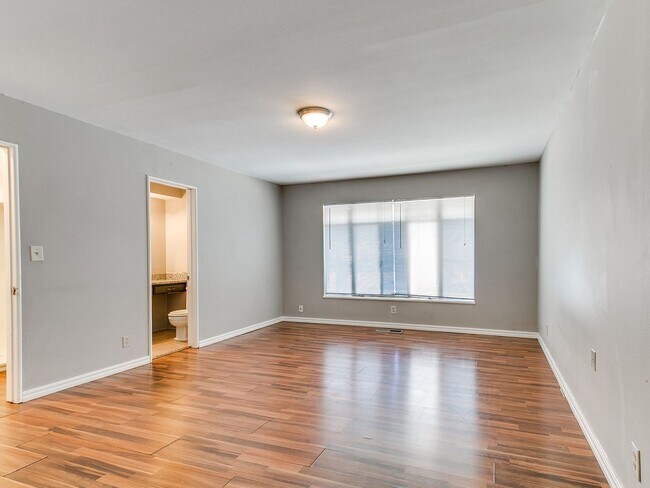 Building Photo - 3920 N Classen Blvd